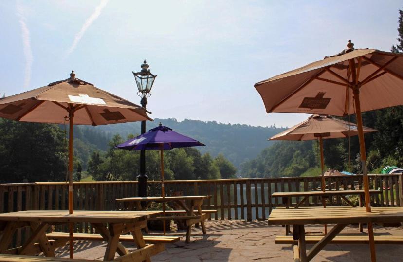 Ye Old Ferrie Inn Symonds Yat Exteriör bild