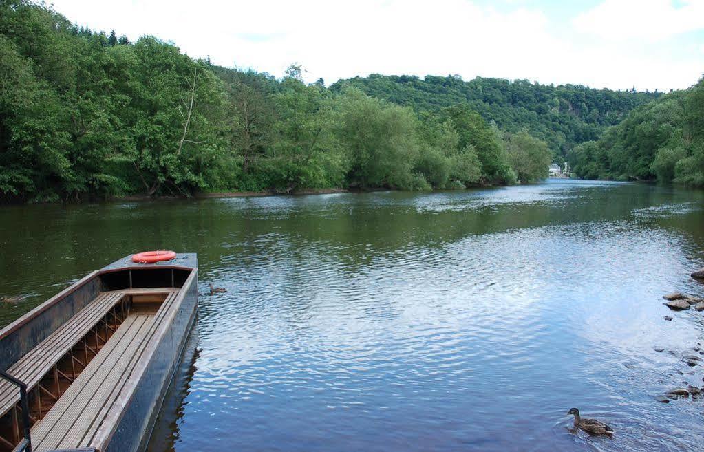 Ye Old Ferrie Inn Symonds Yat Exteriör bild